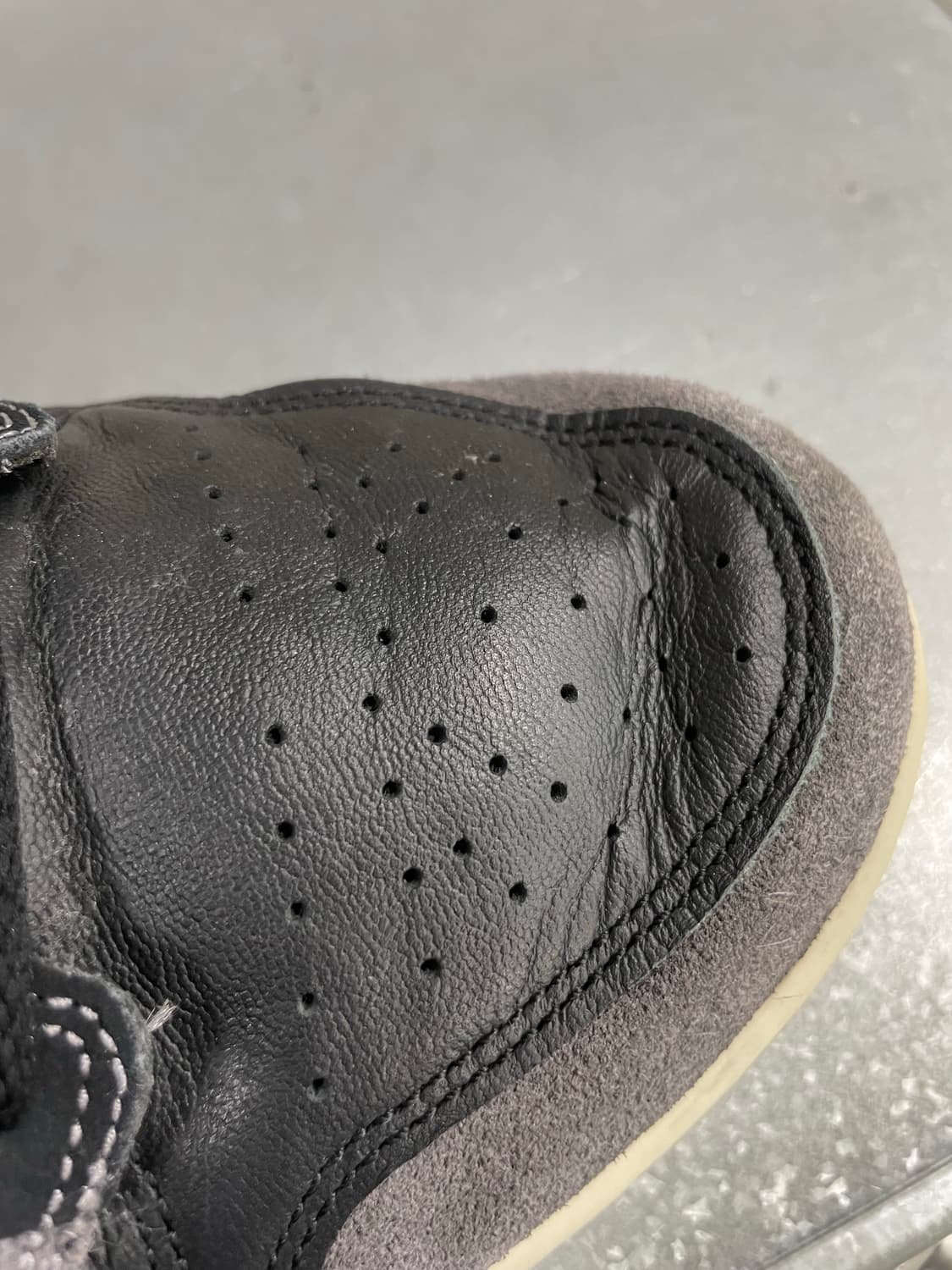 조던1 로우 SE 크래프트 블랙 시멘트그레이 285  상품이미지7