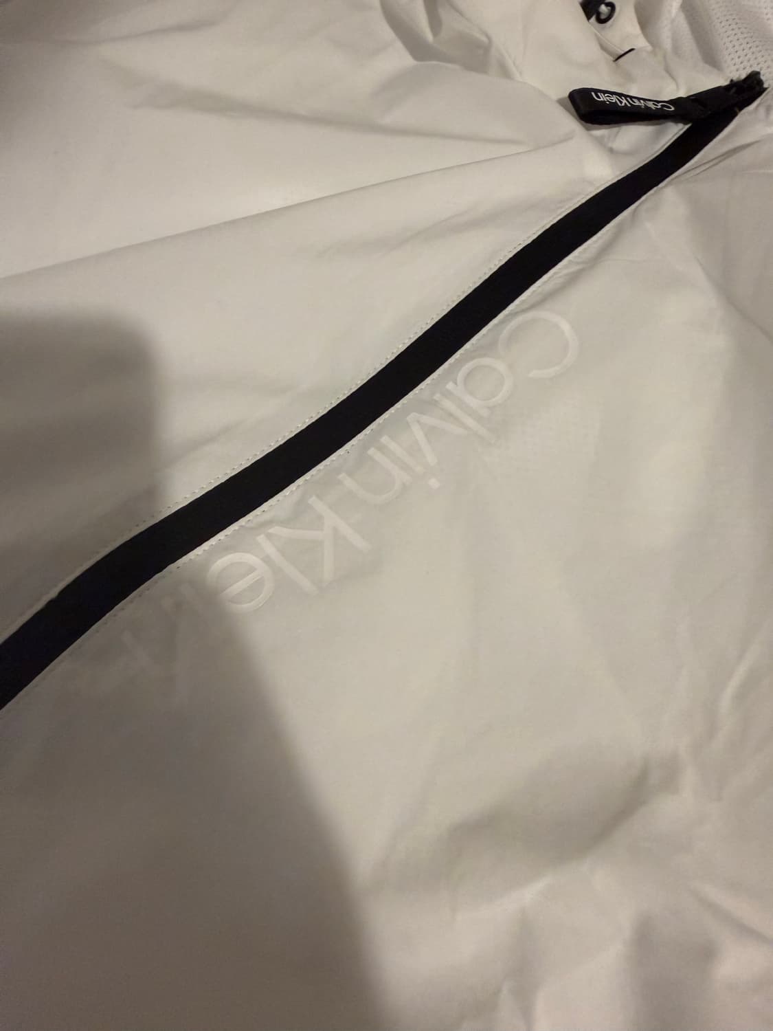 캘빈클라인 크림 바람막이 상품이미지2