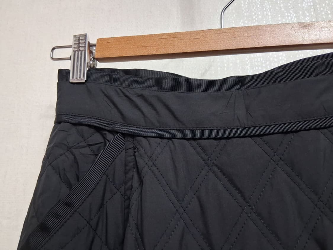 일본구제 Andemiu검정퀼팅 패딩 롱프레어스커트 25인치 또는 25반 상품이미지3
