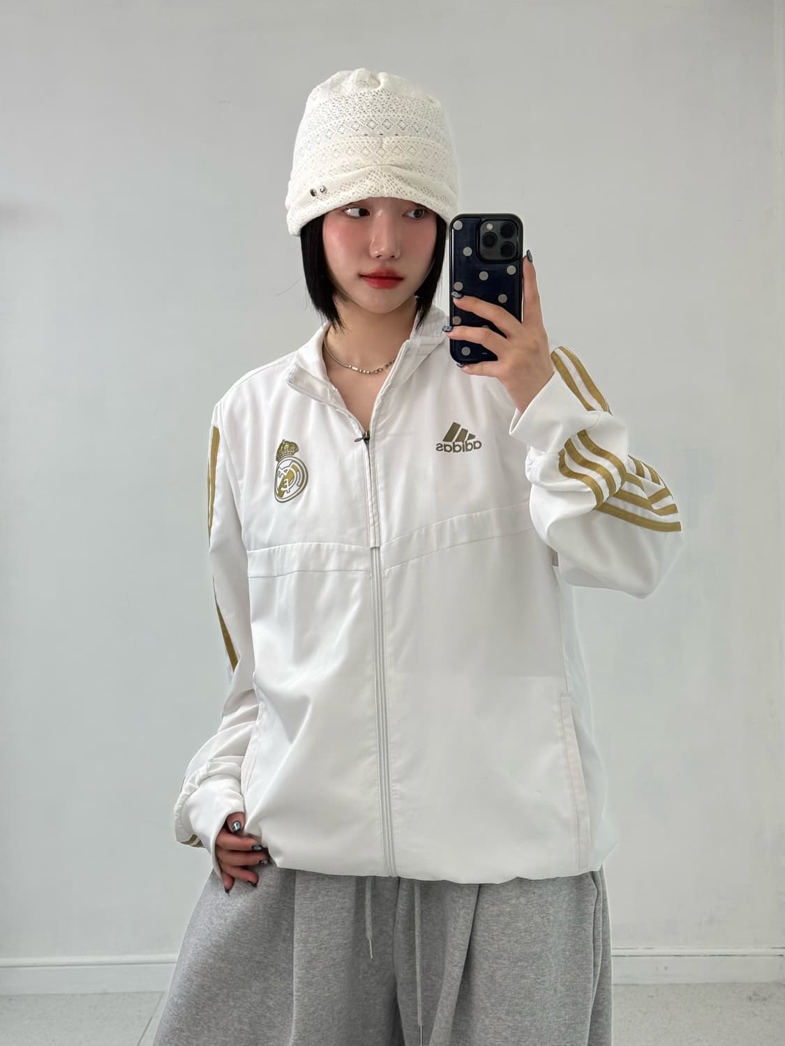 아디다스 레알마드리드 화이트 골드 집업 상품이미지4