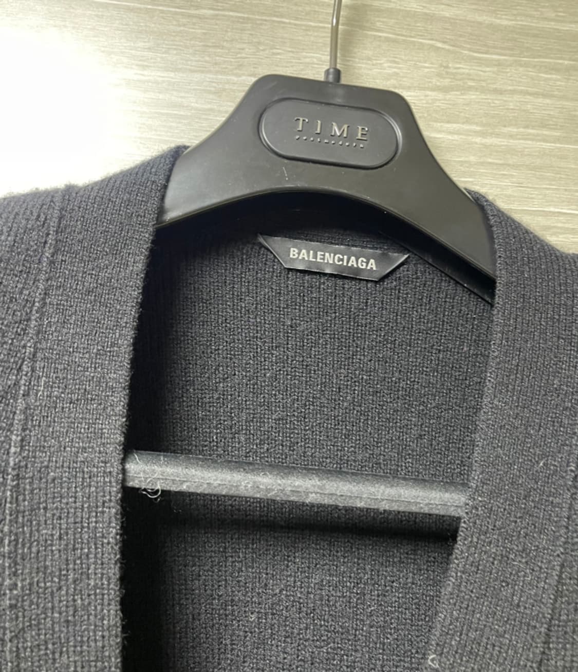 [3] 발렌시아가 러버라이즈 오버핏 가디건 상품이미지3