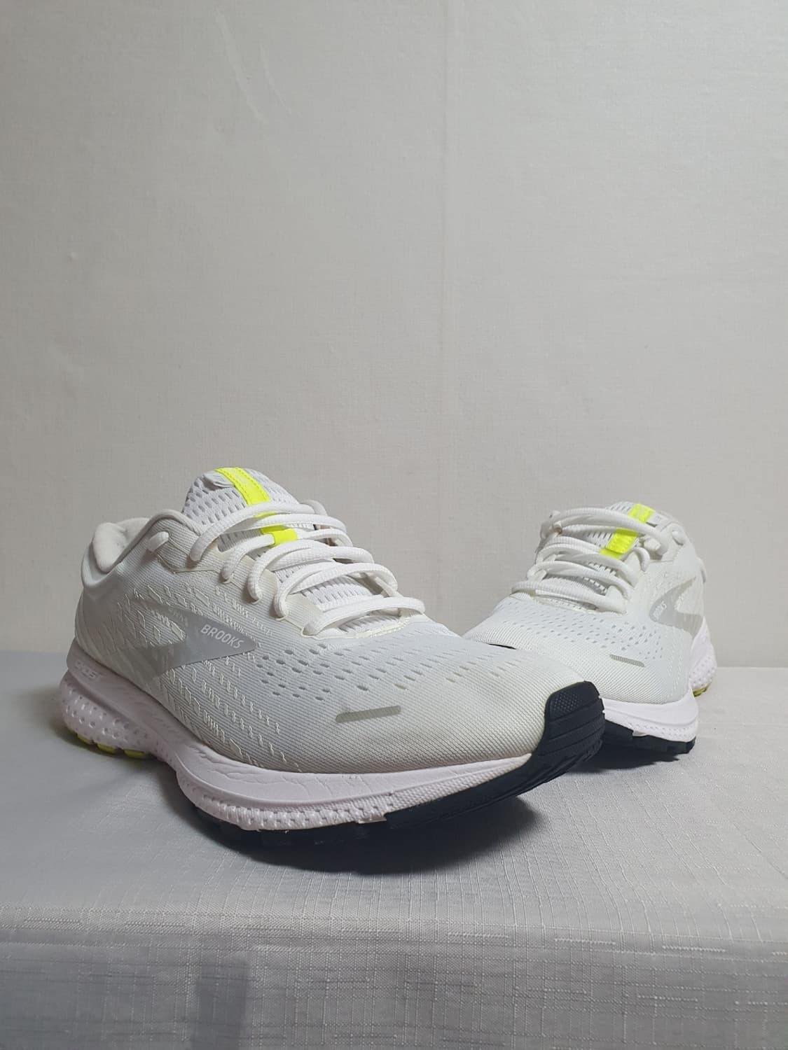 택포 300mm 브룩스 러닝화 고스트13 화이트 운동화 상품이미지1