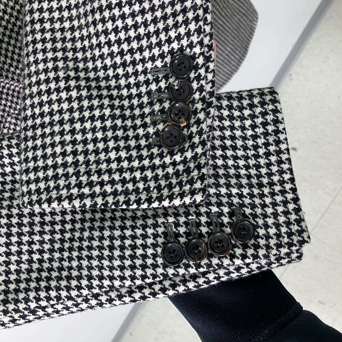 톰브라운 하운드투스 패턴 울코트  상품이미지9