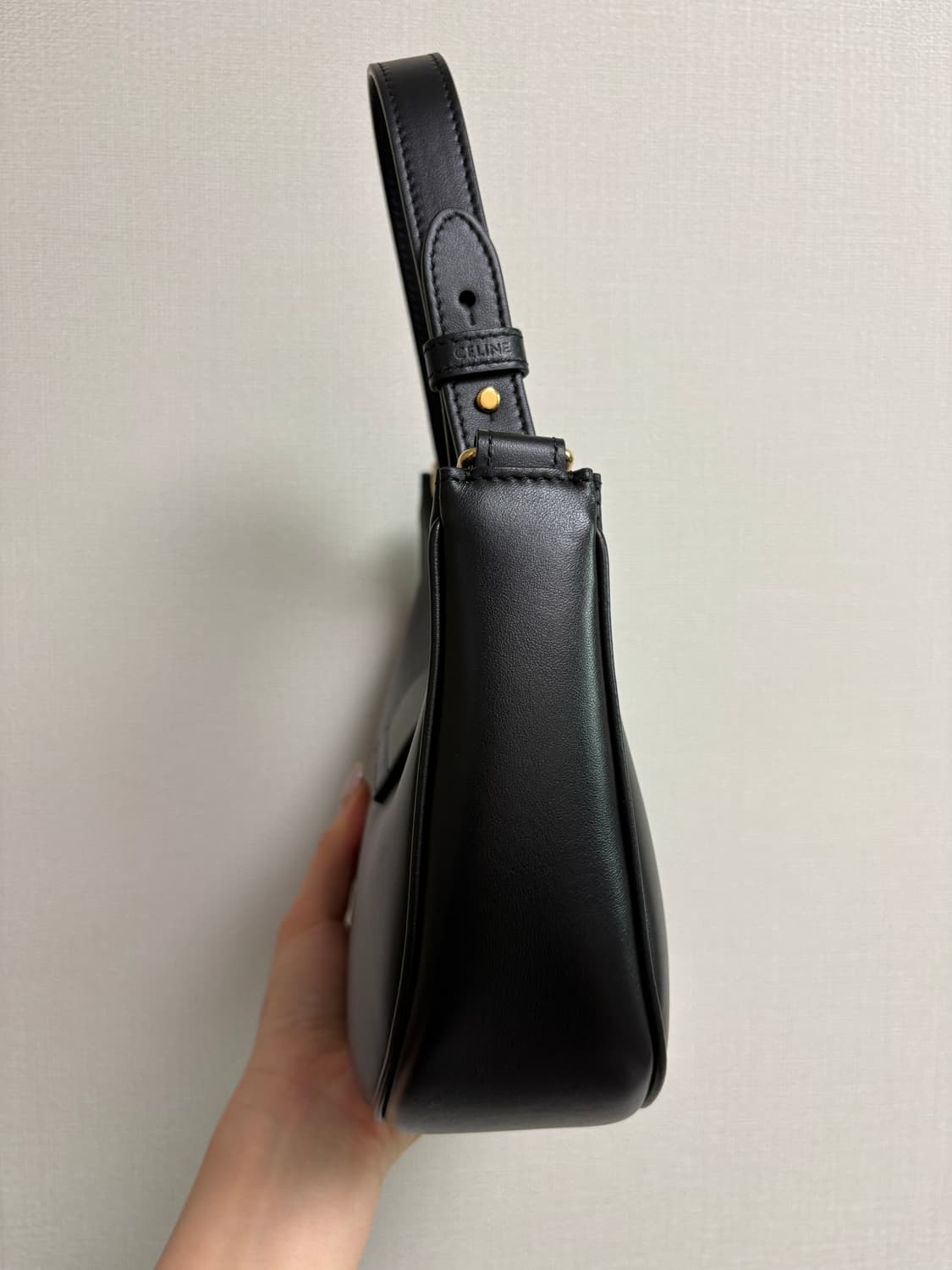 [새상품급/풀구성]셀린느 트리옹프 아바백 미디엄 블랙 상품이미지4