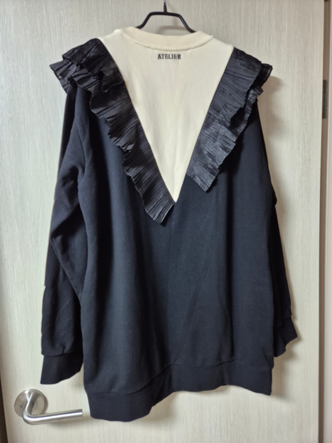 (20년) 럭키슈에뜨 아뜰리에 프릴 맨투맨 원피스 38 상품이미지2