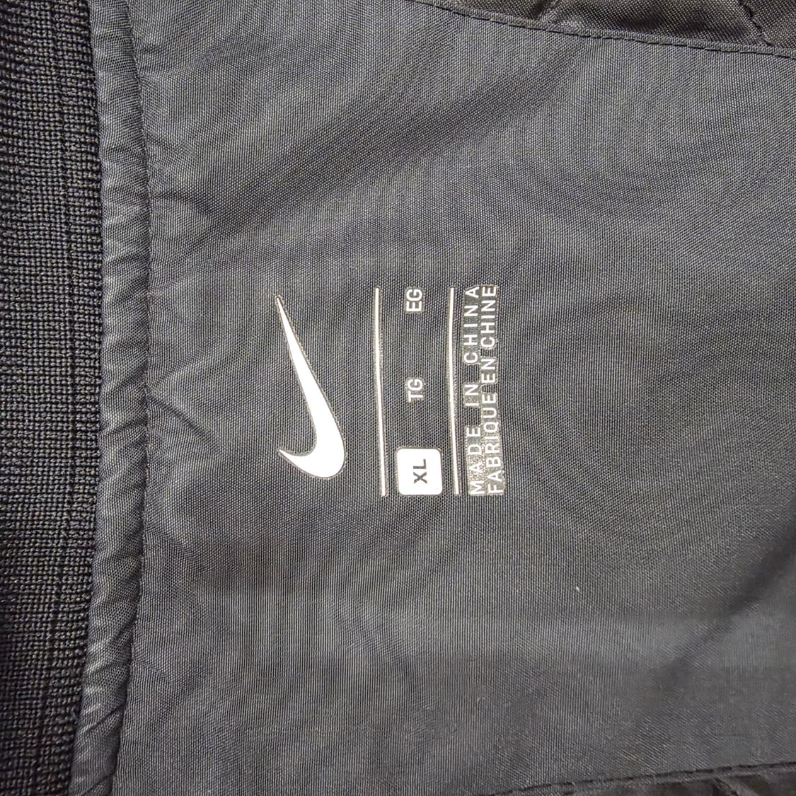 나이키 봄버 자켓 상품이미지3