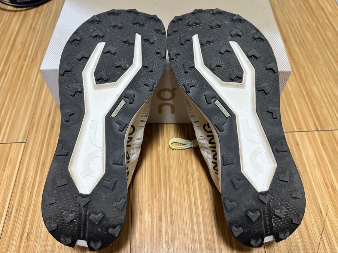 온러닝 클라우드프로 285 팝니다. 상품이미지6