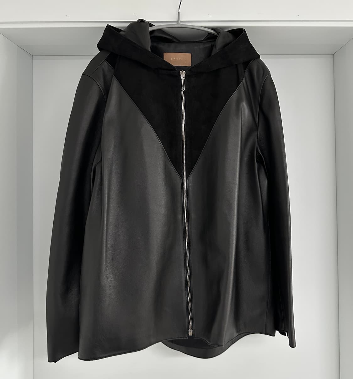 [한섬 래트바이티] 양가죽 후드 자켓  상품이미지1