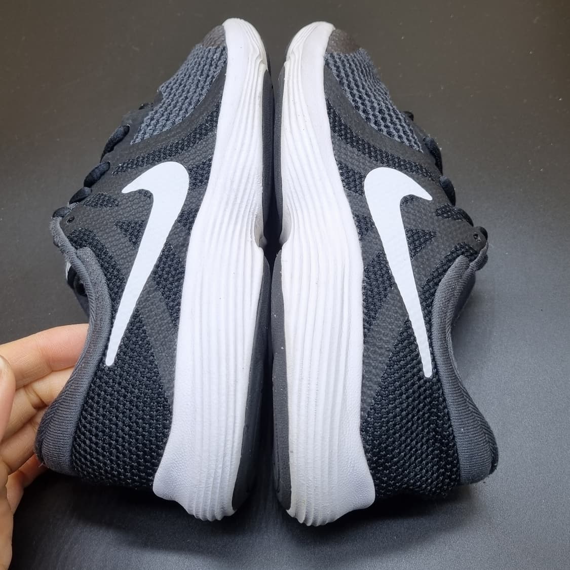 나이키 레볼루션 4 운동화 225 상품이미지5