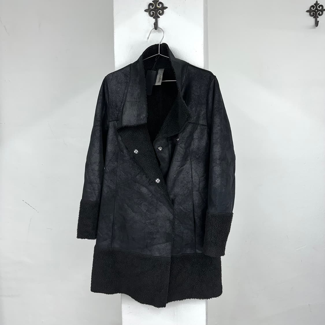 waxed drape long mouton jacket 상품이미지5