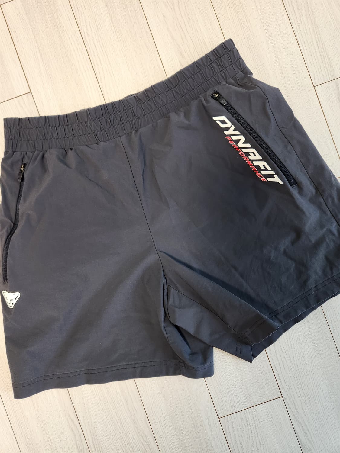 다이나핏 콜드 비스트 하프 팬츠 YMM21360C7 사이즈m

스포츠웨어 상품이미지1