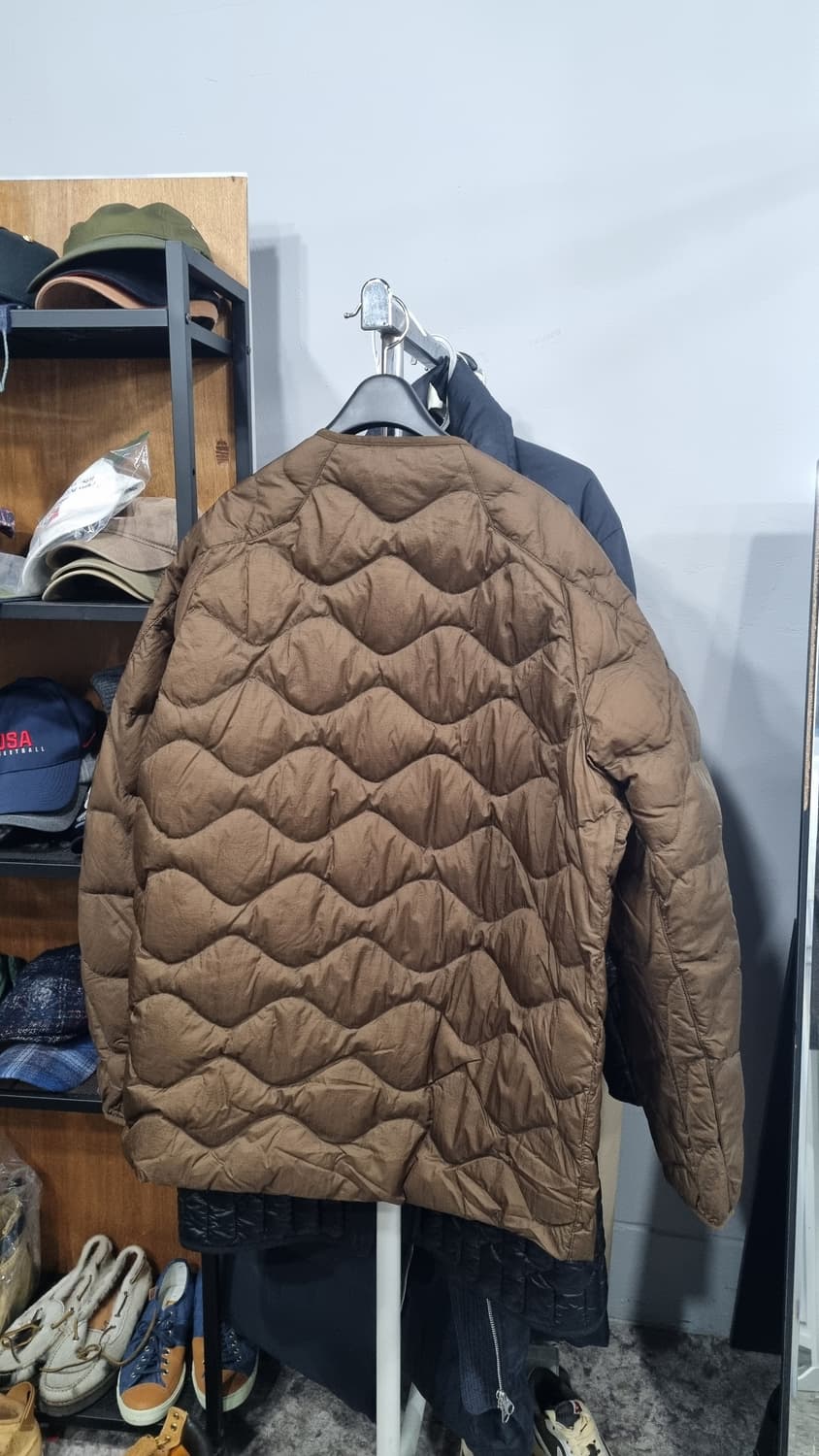 uniqlo x 화이트마운티어링 오버핏 xL 울트라 라이트 다운 상품이미지3