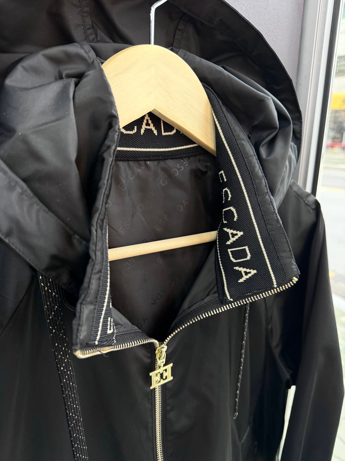 M/ 에스까다 25FW 나일론 바람막이 후드자켓 상품이미지5