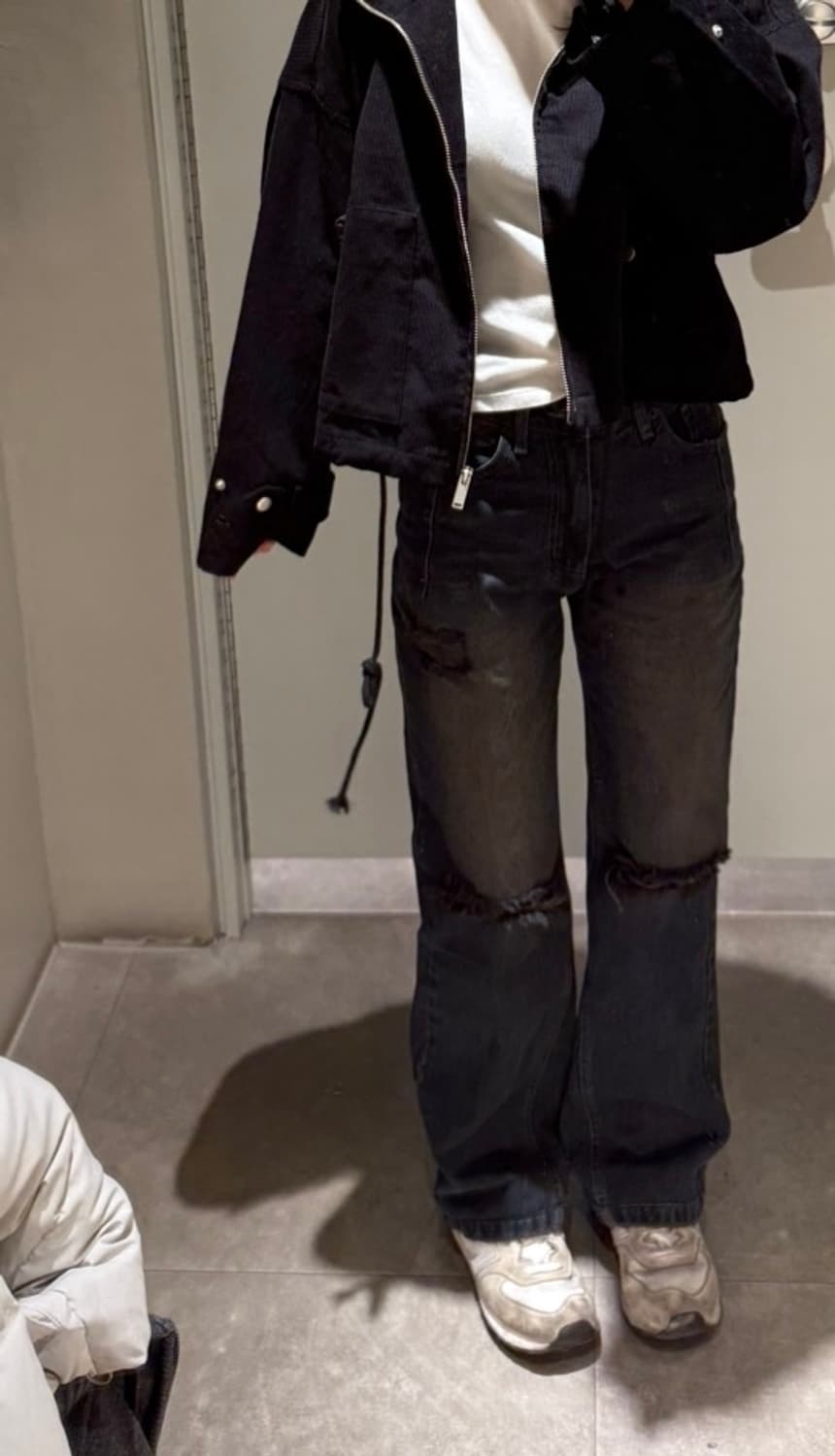 마뗑킴 데미지 세미부츠컷 데님팬츠 상품이미지1