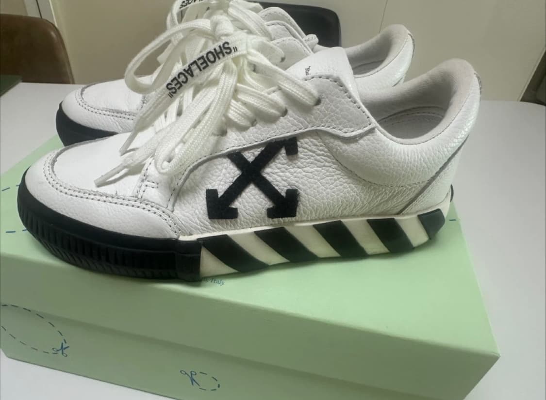 Off-White 로루 벌카나이즈 35 상품이미지1