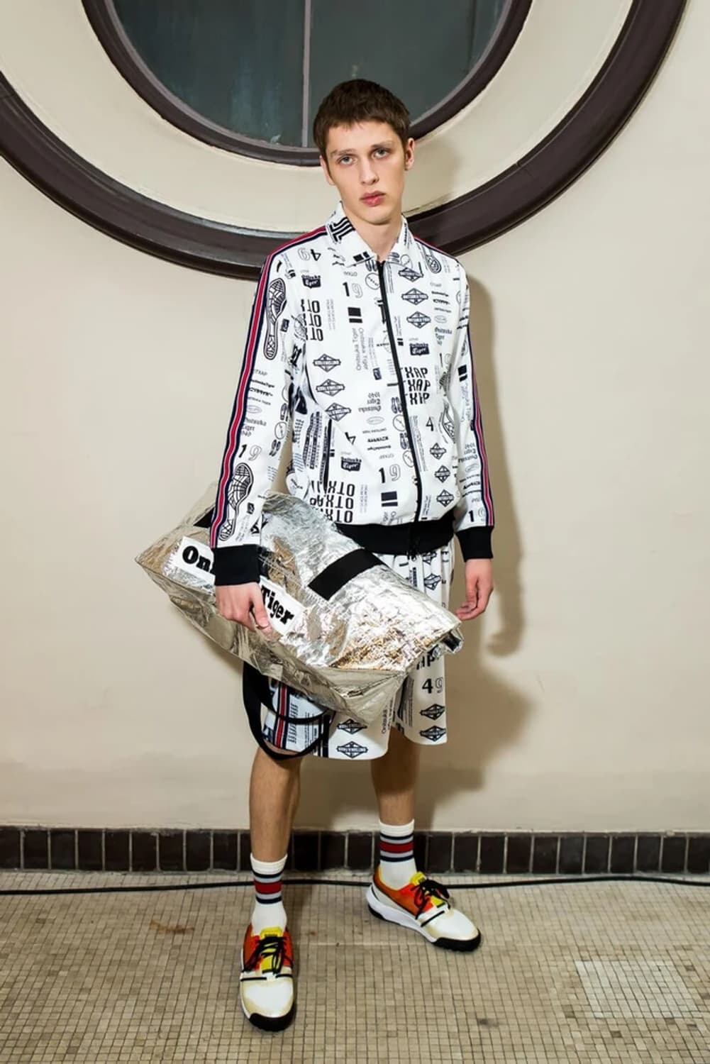 오니츠카타이거 x 안드레아 폼필리오 트랙탑 집업 PN7118 상품이미지2