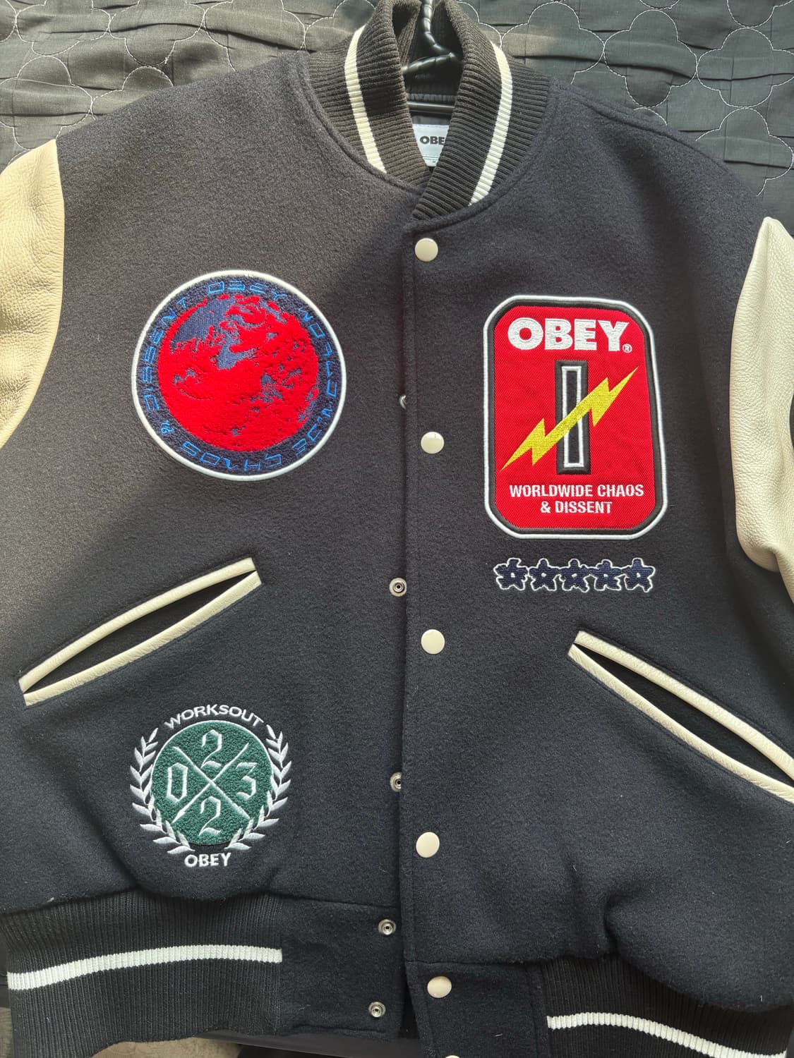 오베이X웍스아웃 바시티 자켓 상품이미지3