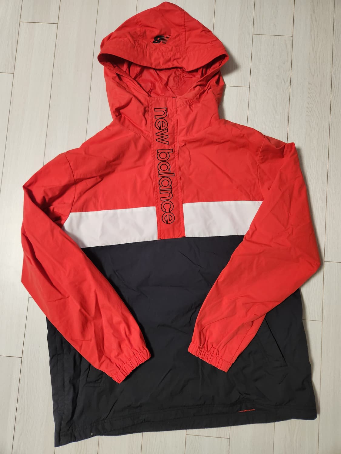 뉴발란스 남녀공용 컬러블록 우븐 아노락 방수 방풍 바람막이 사이즈95(m 상품이미지1