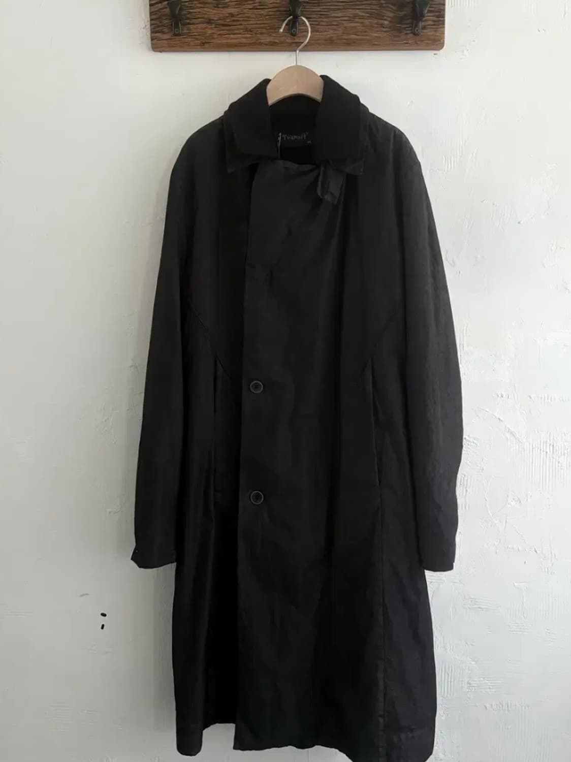 TRANSIT 트랜짓 블랙 컬러 더블 트렌치 롱 코트 상품이미지6