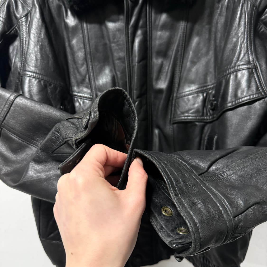 코오롱 100% 쉽스킨 퍼카라, 내피 탈 부착 양가죽 A2 봄버 자켓 상품이미지5