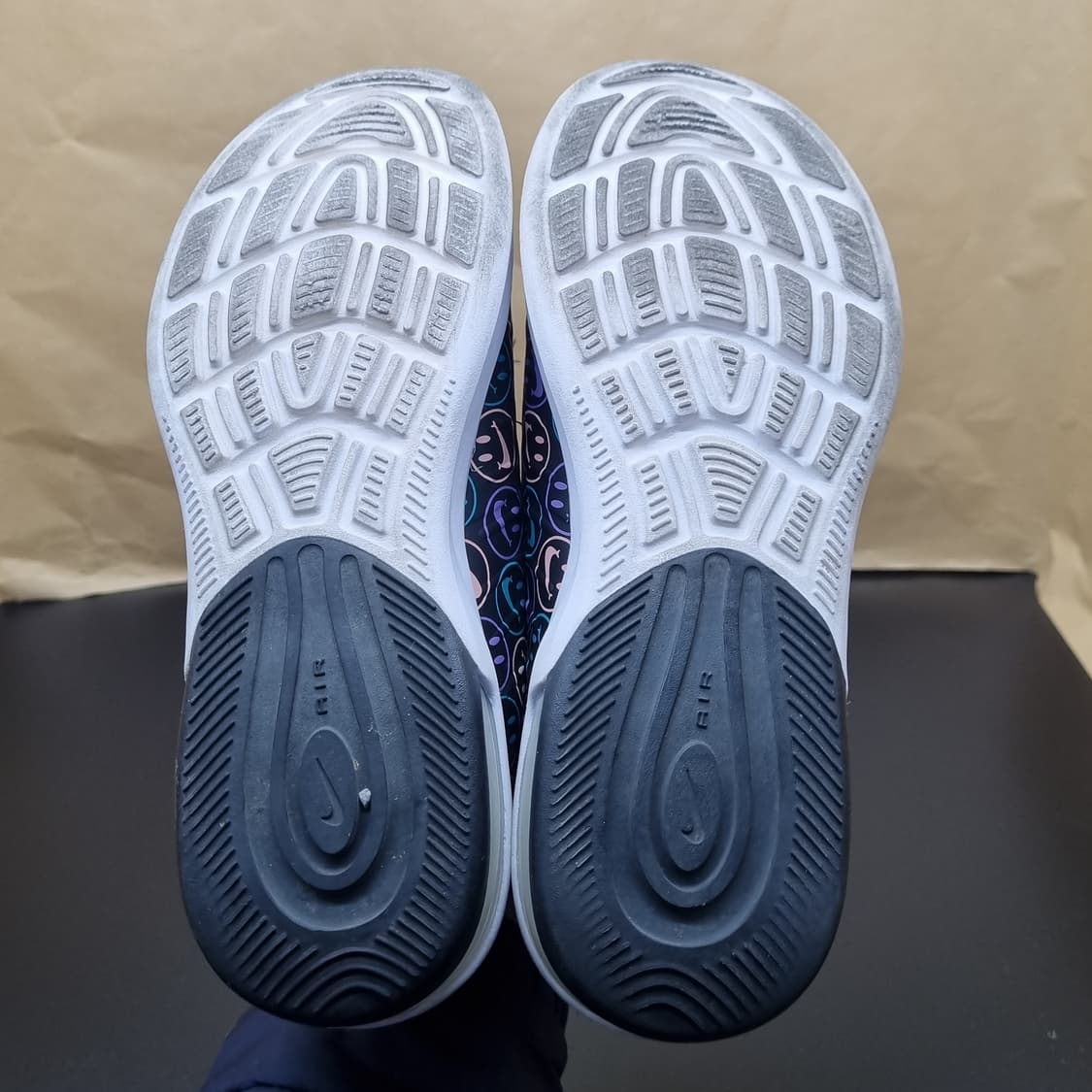 나이키 엑시스 스마일 운동화 220 상품이미지3