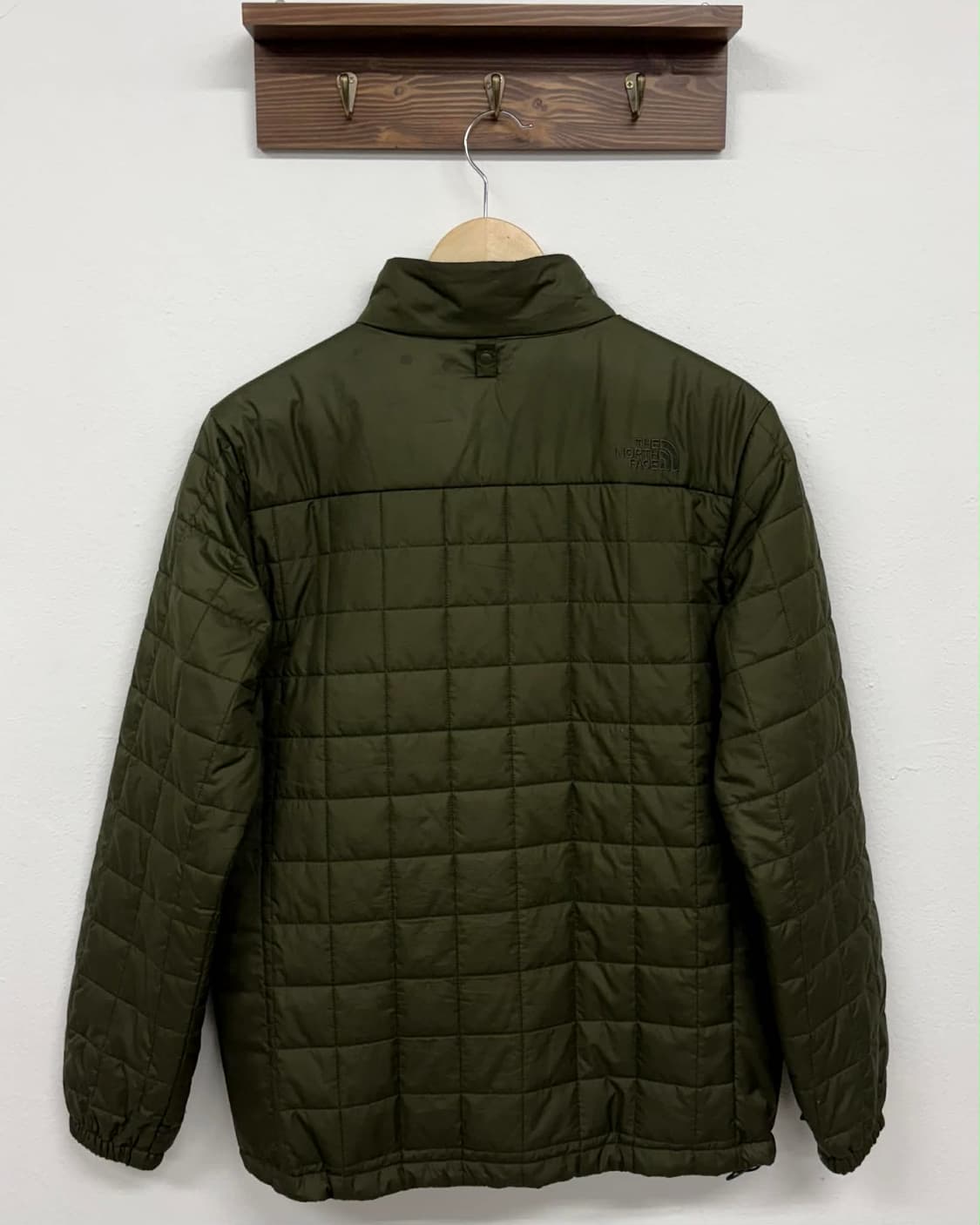 [100] 노스페이스 카키 퀄팅 경량 패딩 상품이미지2