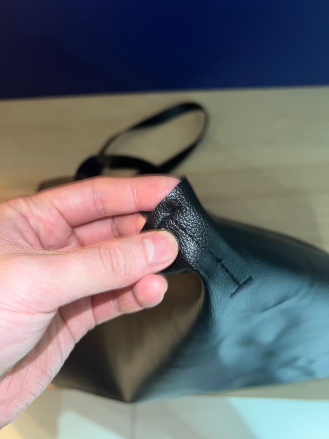 주카 페이크레더 토트백 상품이미지4