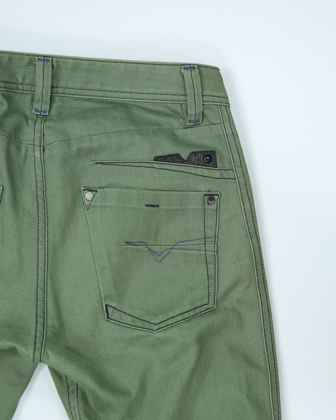 DIESEL DARRON Regular Slim-Tapered Jeans 상품이미지3