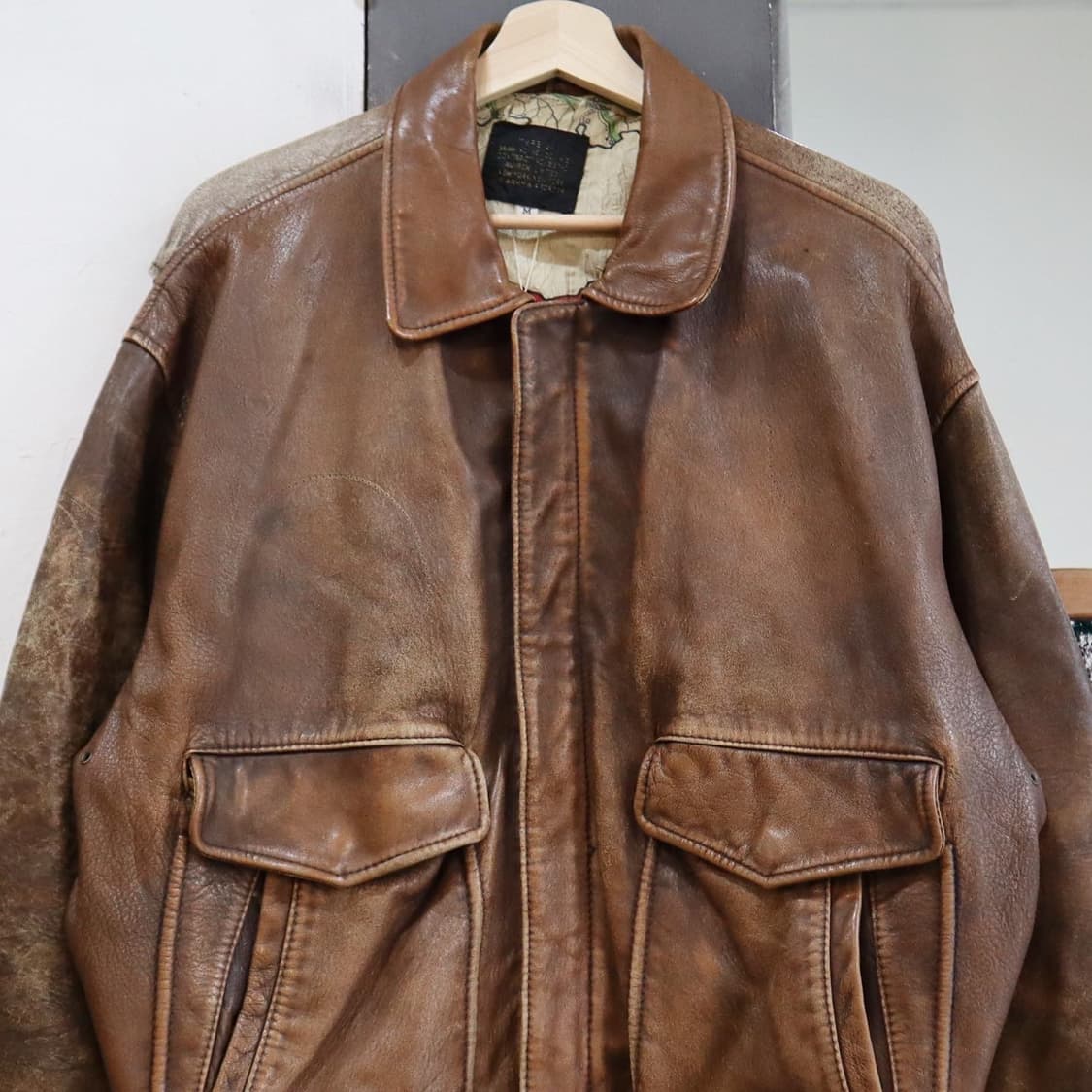 아비렉스 A-2 레더 봄버 자켓 상품이미지2