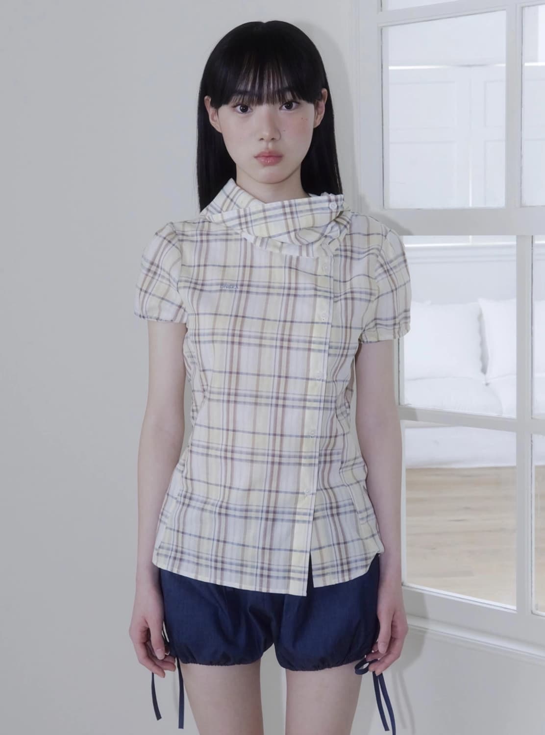 DRAPE COLLAR BLOUSE (YELLOW CHECK) 상품이미지3