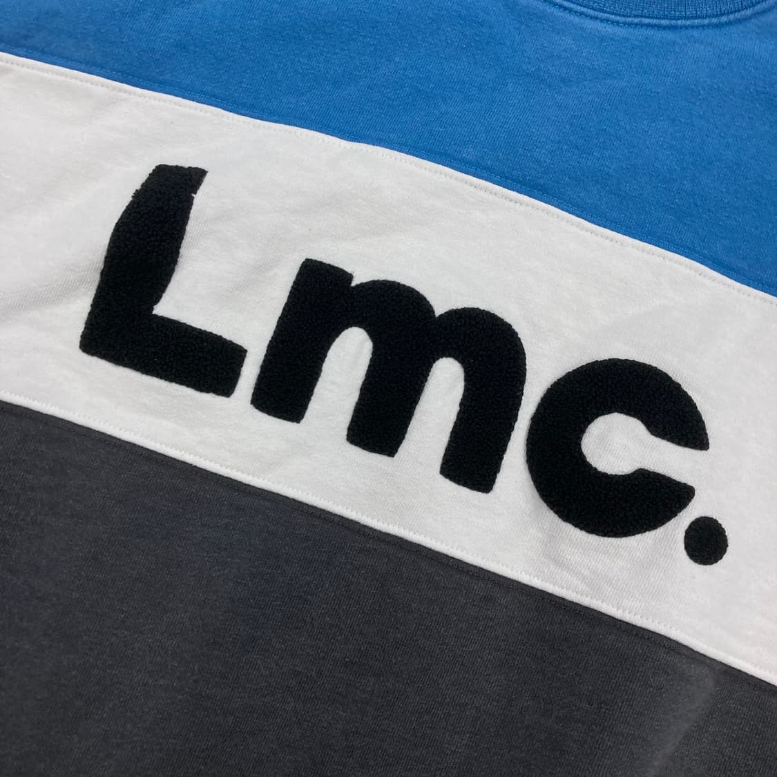 LMC 믹스 컬러 스펠아웃 로고 맨투맨 상품이미지2