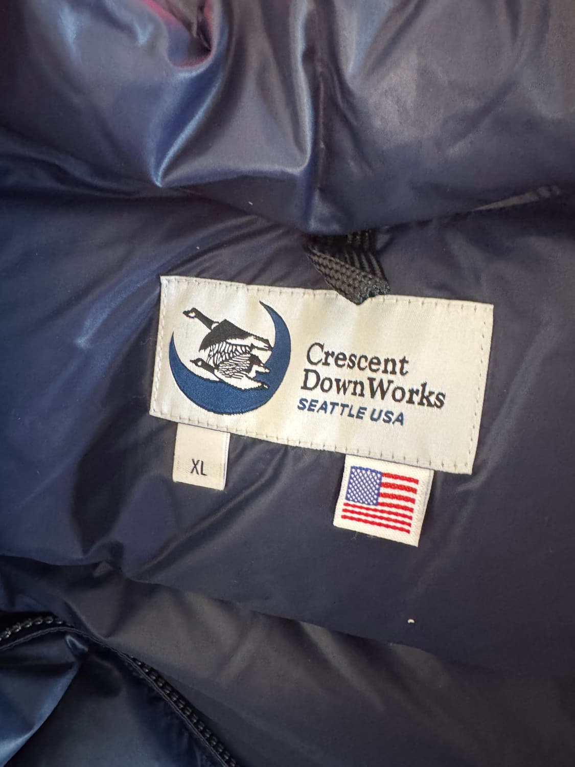 크레센트다운웍스 베스트 XL 상품이미지4