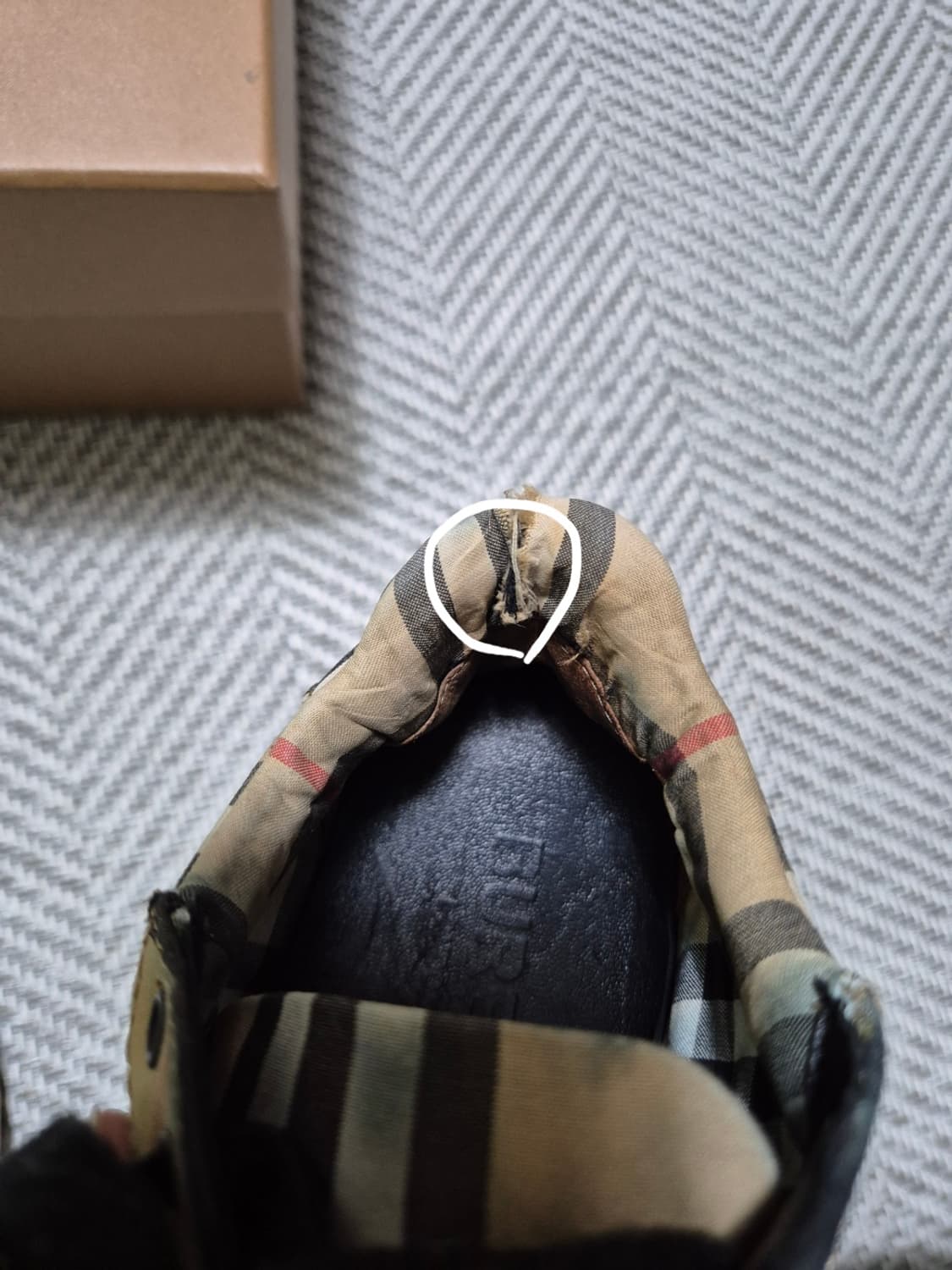 정품 백화점판 버버리 스니커즈 37 235-240 상품이미지10