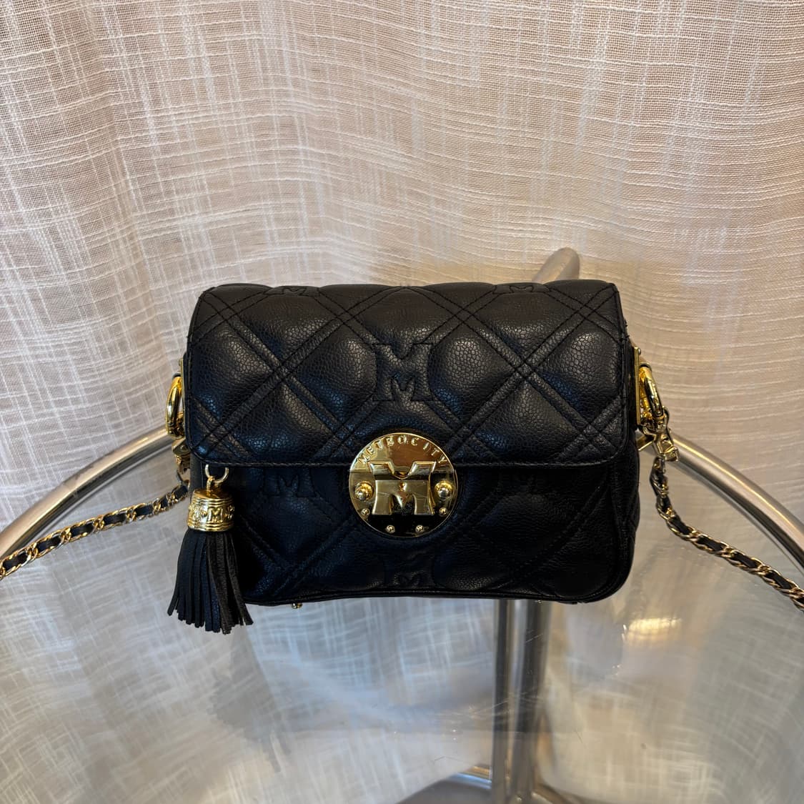 정품 메트로시티 금장 퀄팅 크로스백     상품이미지2