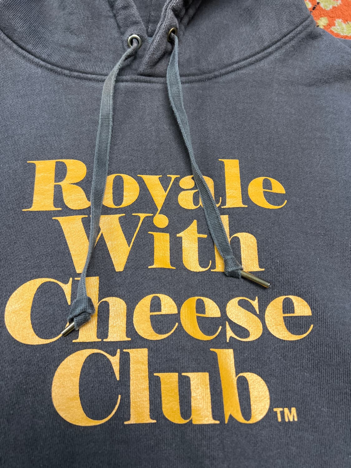 [M] 듀테로 로얄위드치즈클럽 후드티 차콜 상품이미지2