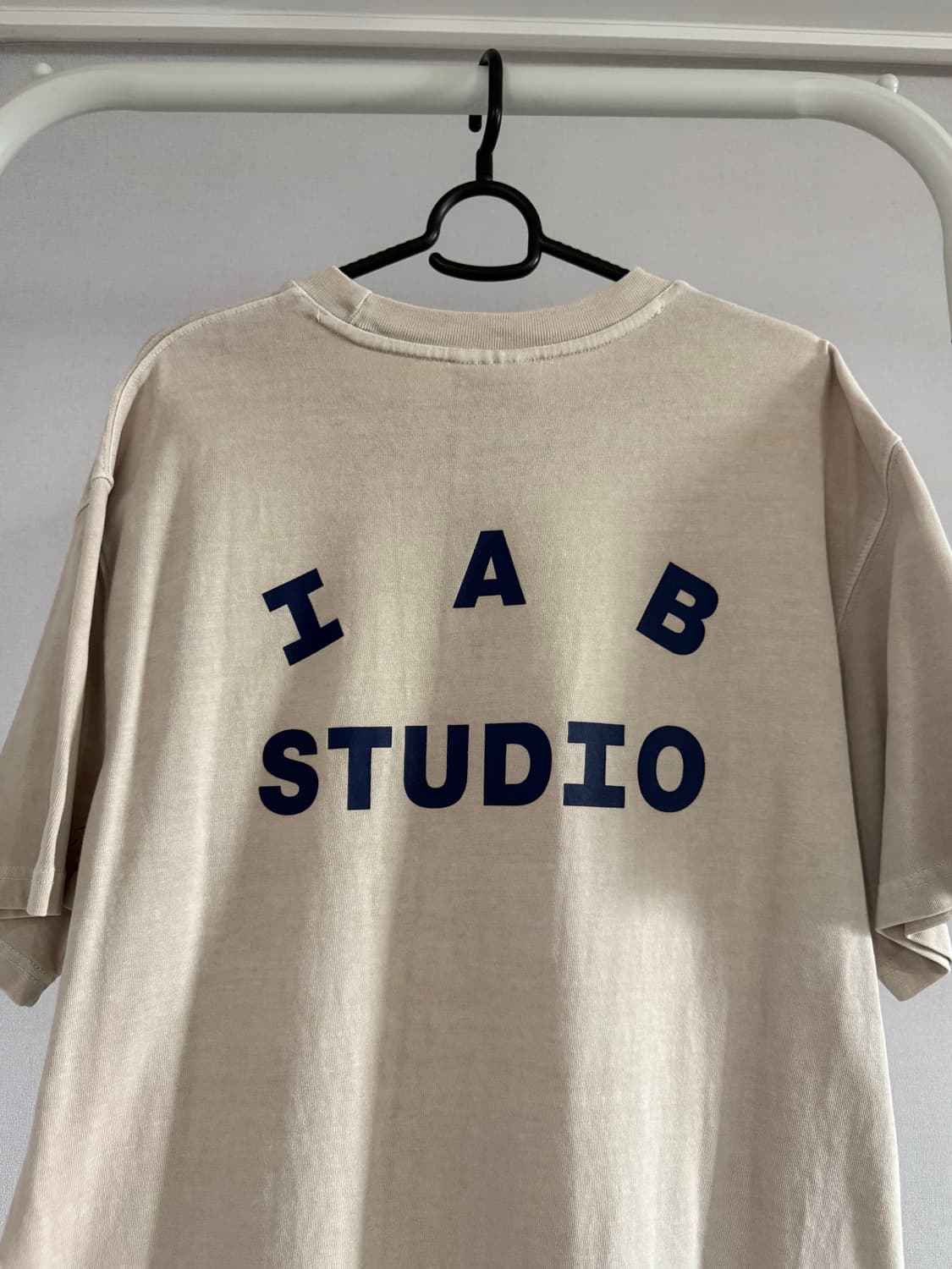 [아이앱스튜디오] 피그먼트 오트밀 반팔 L 상품이미지1