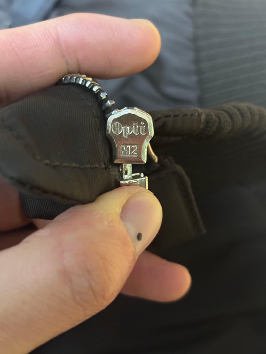 프라다 2009 나일론 레더 봄버 상품이미지6