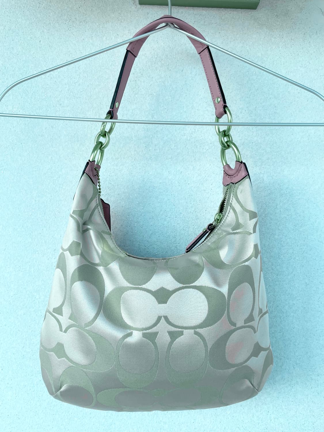 코치 시그니처 숄더백 핑크베이지 상품이미지2