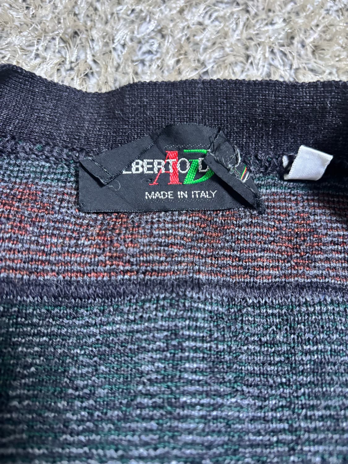 이태리제 울 가디건 사이즈 105 상품이미지3