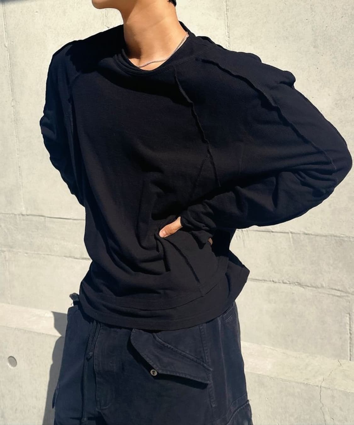 Andend Asymmetrical Neckline 더블레이어 롱슬리브 상품이미지1