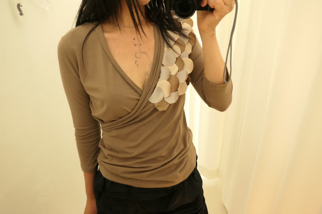 Corsage wrap top 상품이미지6