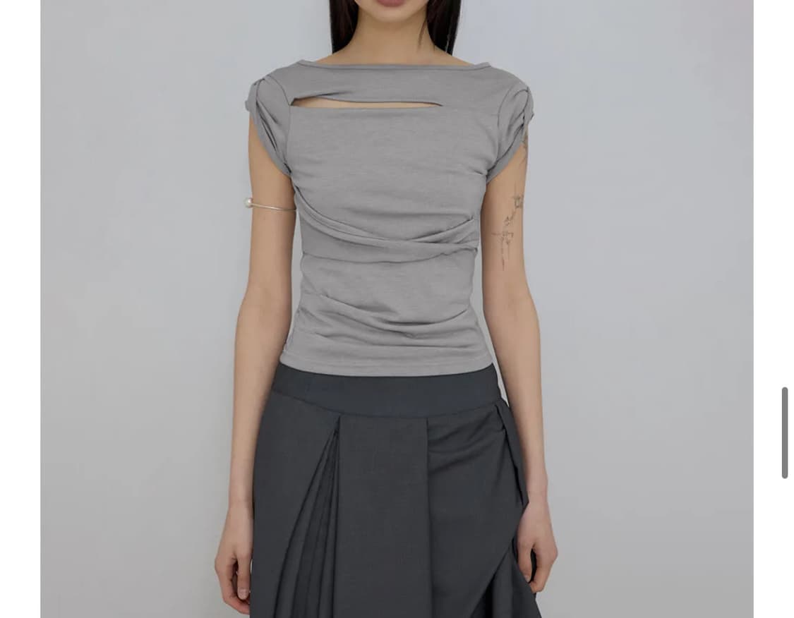 플레어업 Draped Roll-Up T-Shirt 상품이미지1