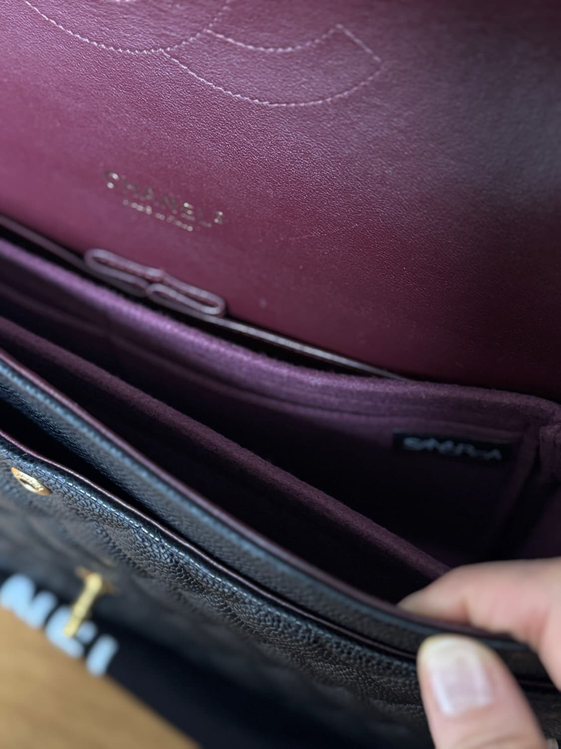 샤넬 클래식 캐비어 금장 맥시사이즈 상품이미지4