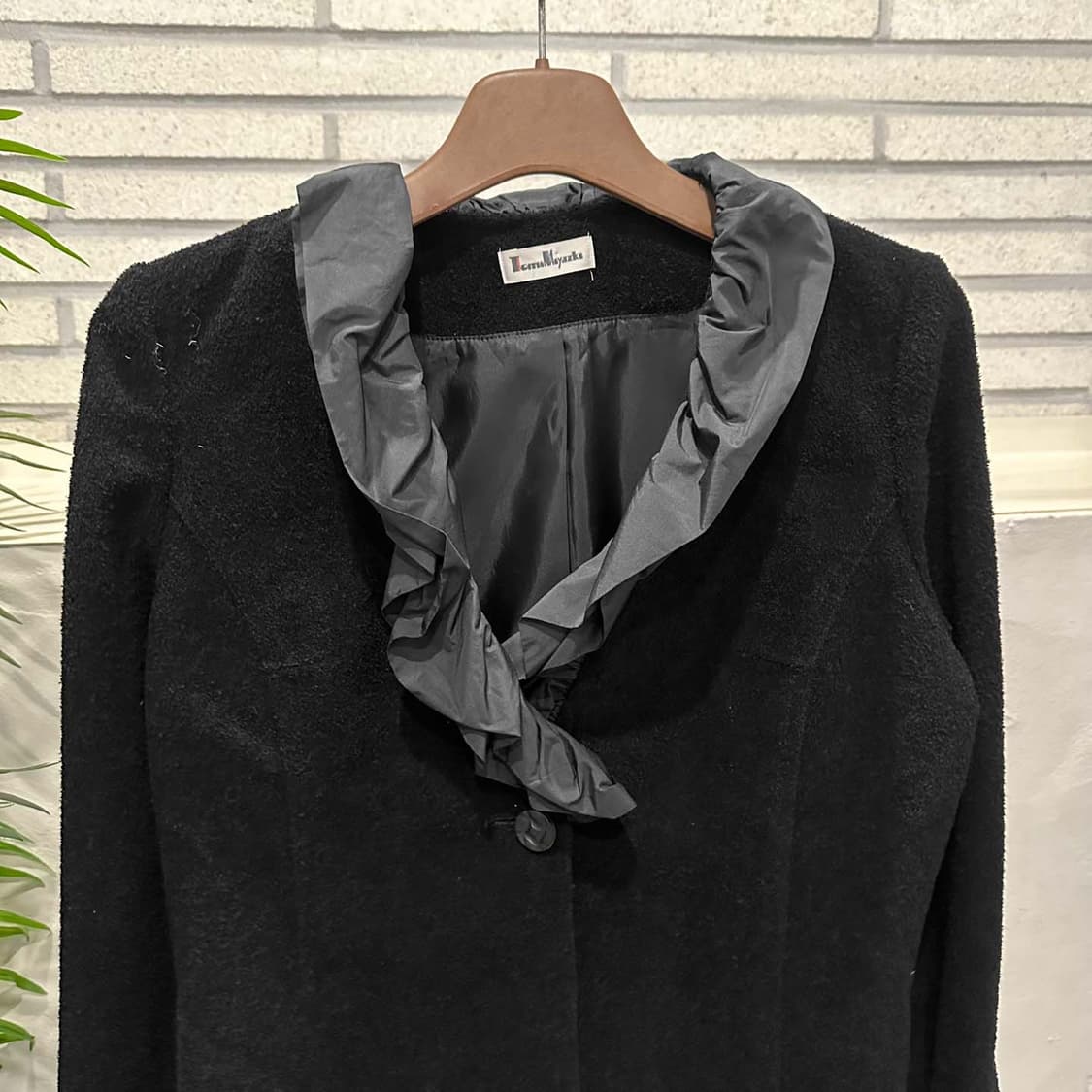 JPN VINTAGE 부클 자켓 러플 프릴 브이넥 원버튼 디테일 블랙 상품이미지4