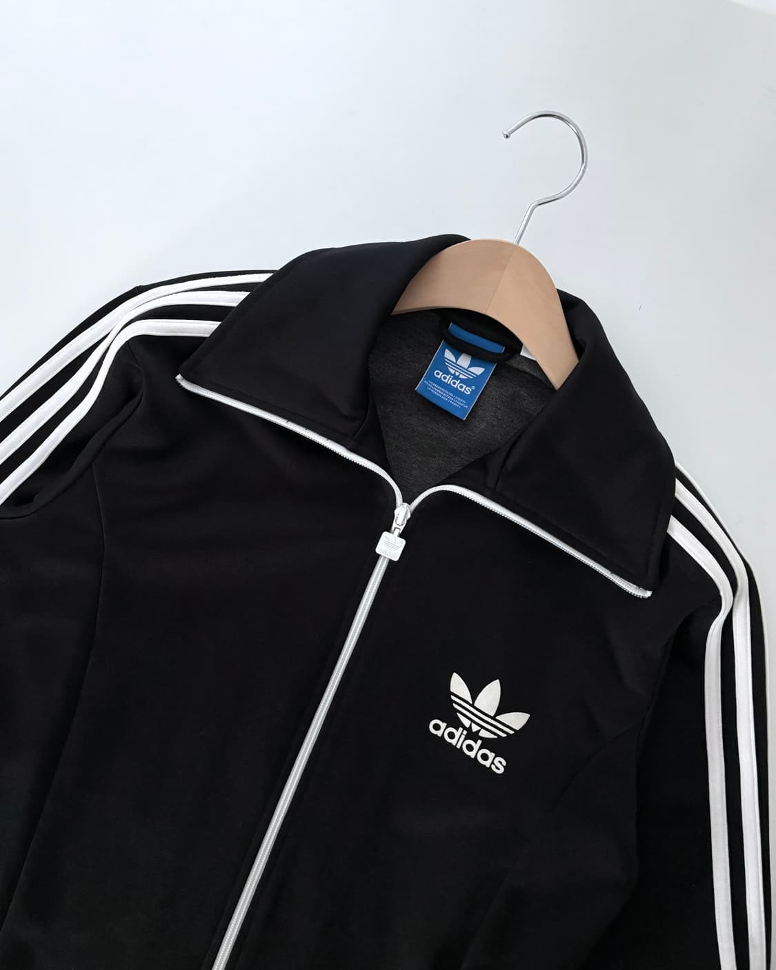 Adidas 아디다스 블랙컬러 유로파 트랙탑 상품이미지2