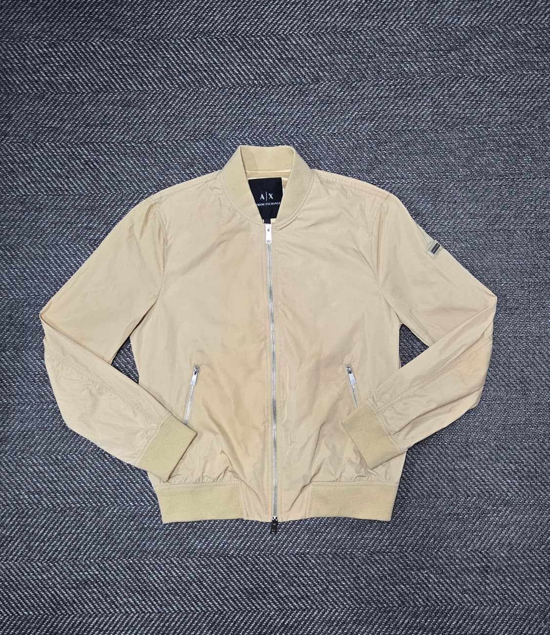 아르마니 익스체인지(Armani Exchange)베이지 봄버 재킷 상품이미지1