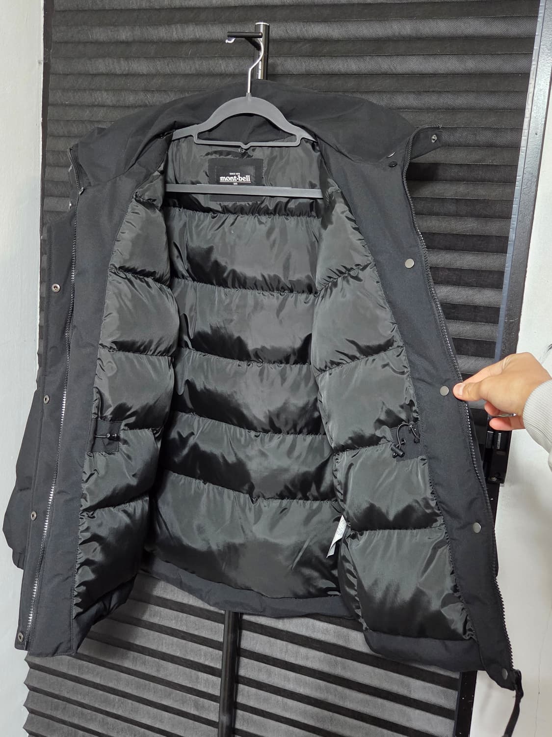 [몽벨] 에어웜 패딩자켓 판매합니다. 상품이미지5