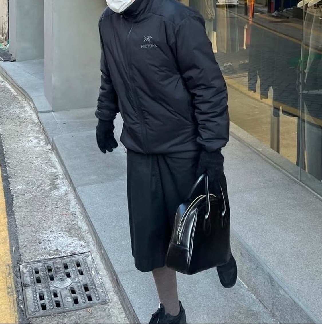 아크테릭스 아톰 AR 패딩 자켓 (블랙 Men’s M) -22시즌 구입 상품이미지3