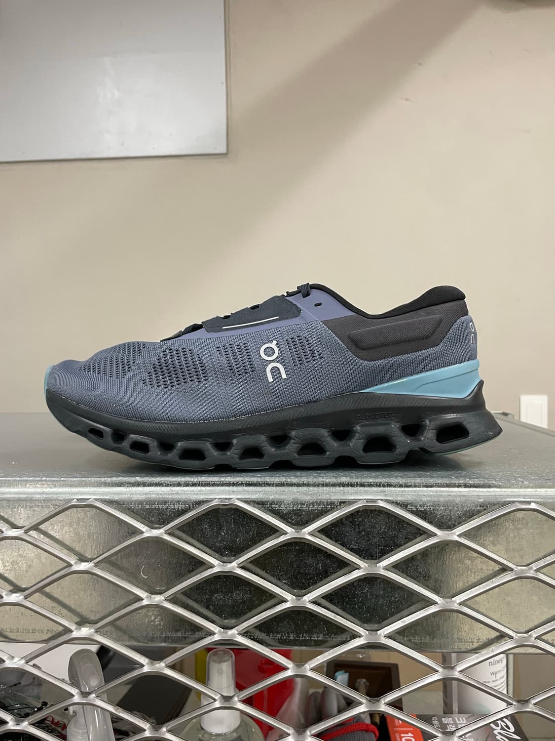 온러닝 클라우드스트라투스 3 275 상품이미지1