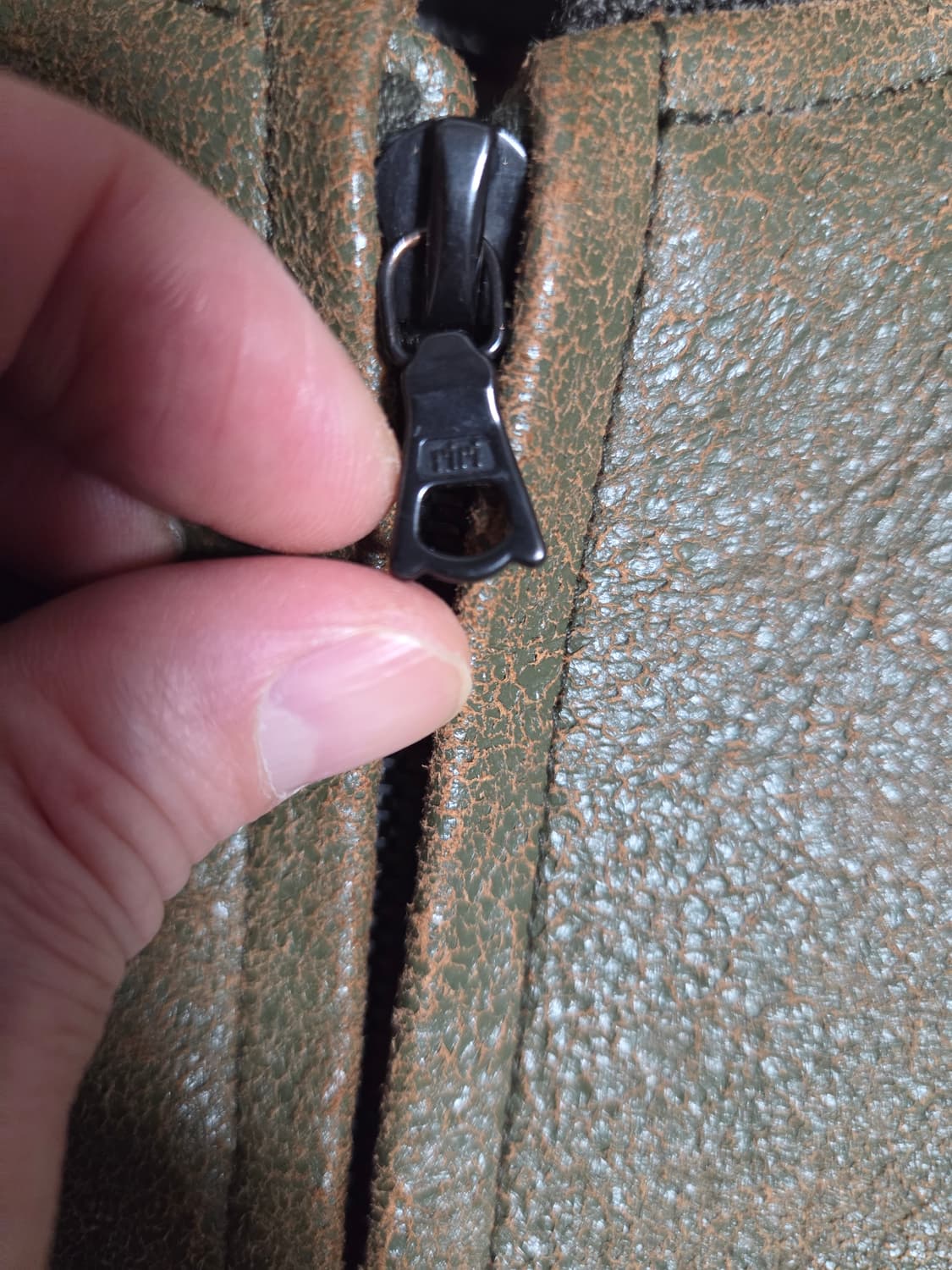 이스트로그 올리브 크랙 양가죽 점퍼 상품이미지3